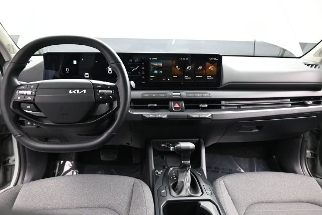 Used 2025 Kia K4 EX FWD image 22