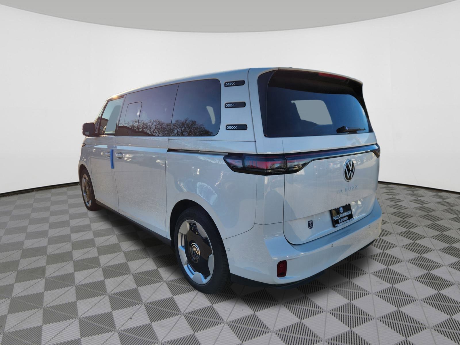 New 2025 Volkswagen ID. Buzz Pro S RWD image 3