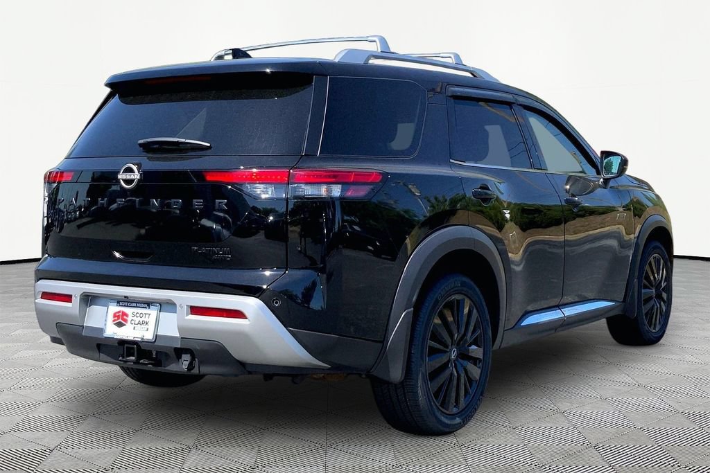 Used 2023 Nissan Pathfinder Platinum w/ Black Appearance Package AWD/4WD image 5