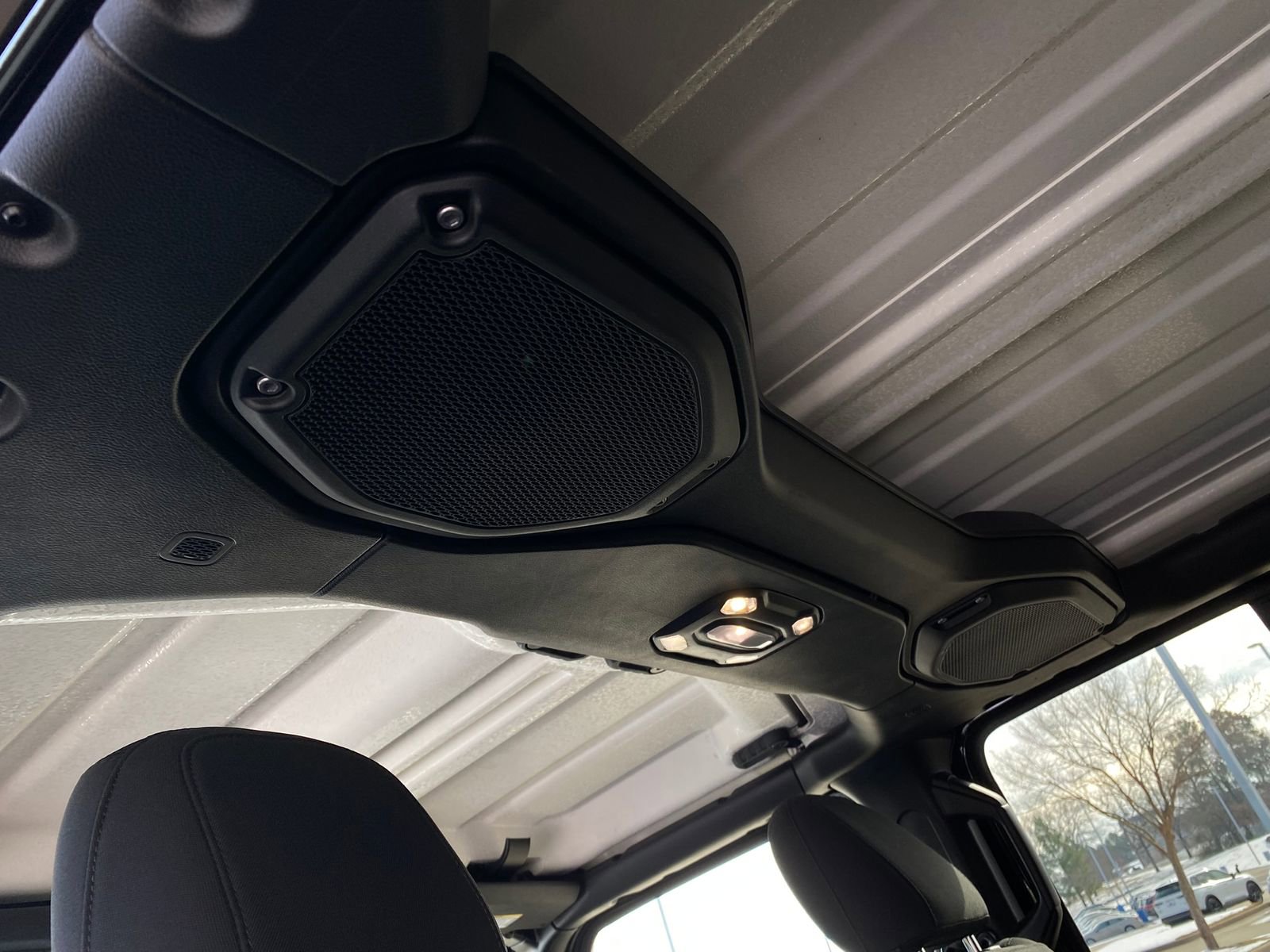 Used 2023 Jeep Wrangler Unlimited Sahara image 28