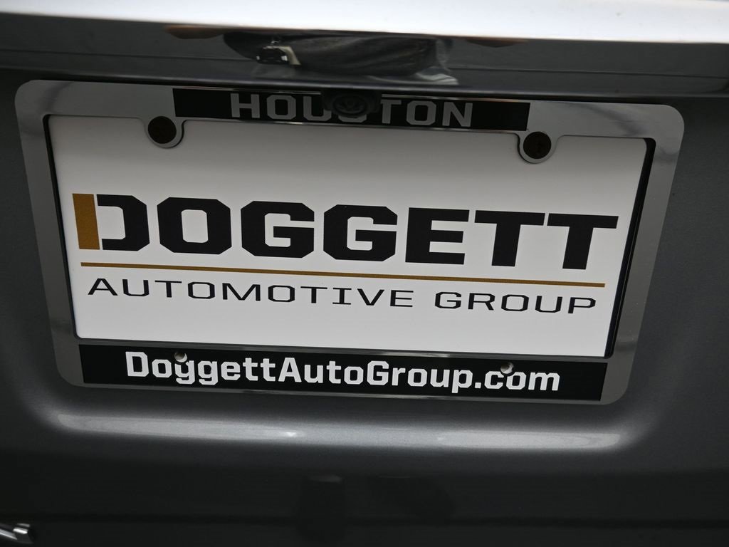 Used 2024 GMC Terrain SLE image 2