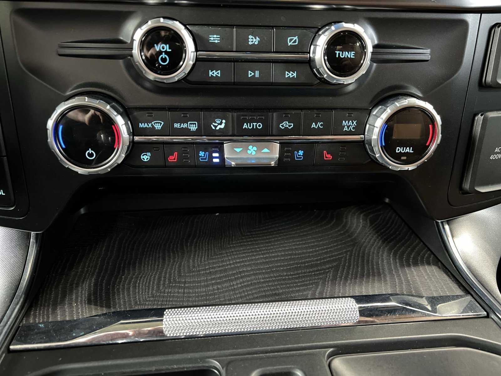 Used 2021 Ford F150 Platinum w/ Equipment Group 701A High image 21