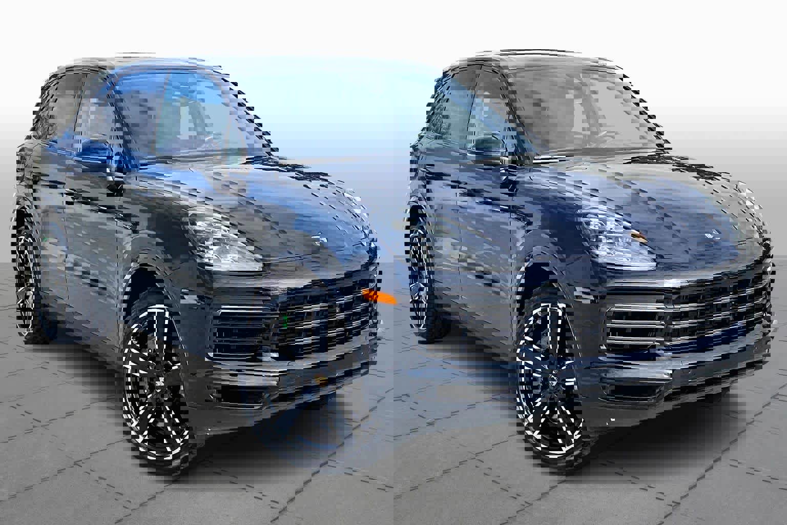 Used 2022 Porsche Cayenne S image 3