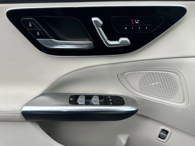 Used 2023 Mercedes-Benz C 300 4MATIC Sedan image 16