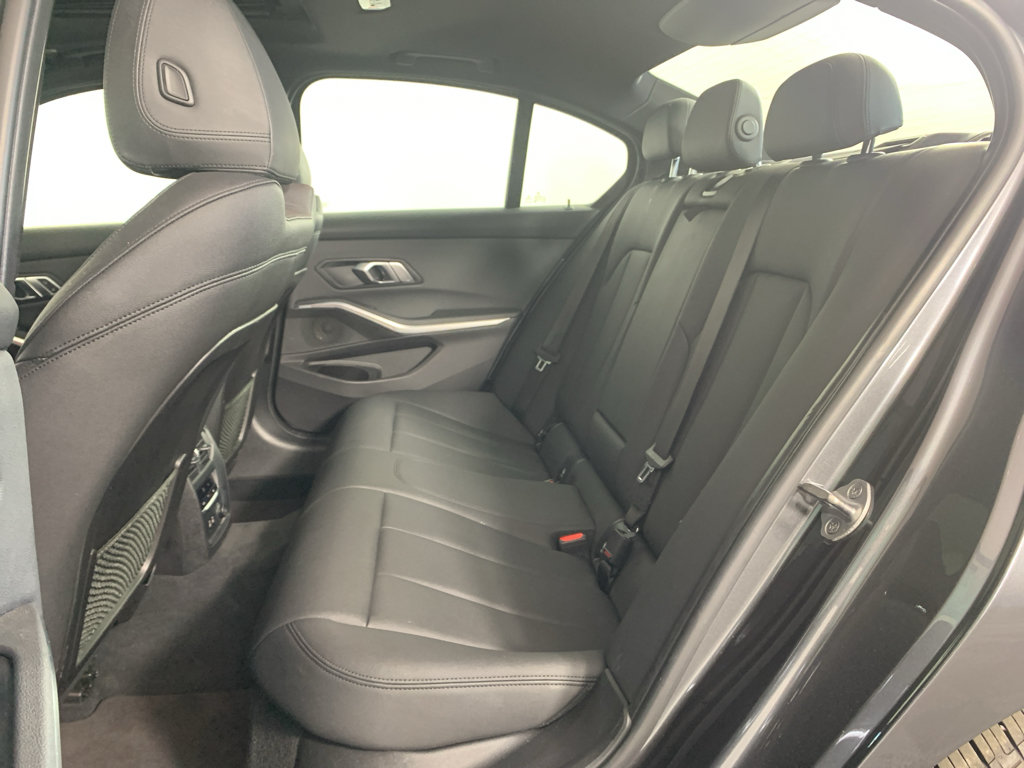 Used 2020 BMW 330i xDrive Sedan w/ Convenience Package AWD/4WD image 32