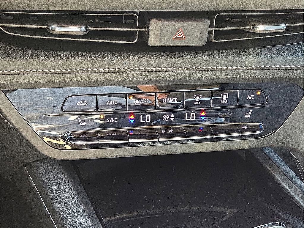 Used 2023 Buick Envision Preferred AWD/4WD image 29