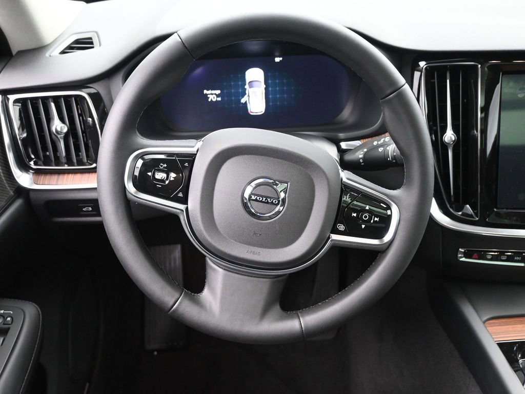 New 2025 Volvo V60 B5 Cross Country Plus w/ Protection Package Premier image 19