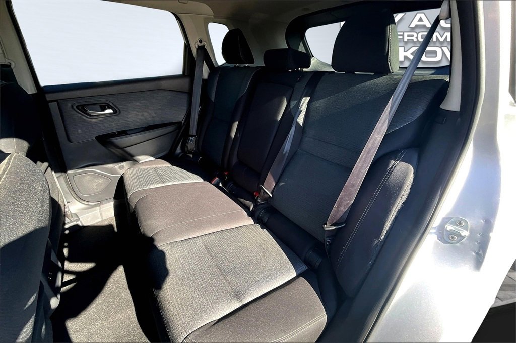 Used 2021 Nissan Rogue SV image 25