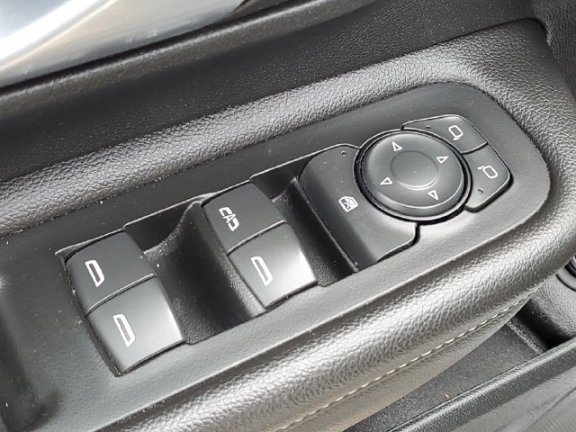 Used 2022 GMC Terrain SLE w/ Driver Convenience Package FWD image 27