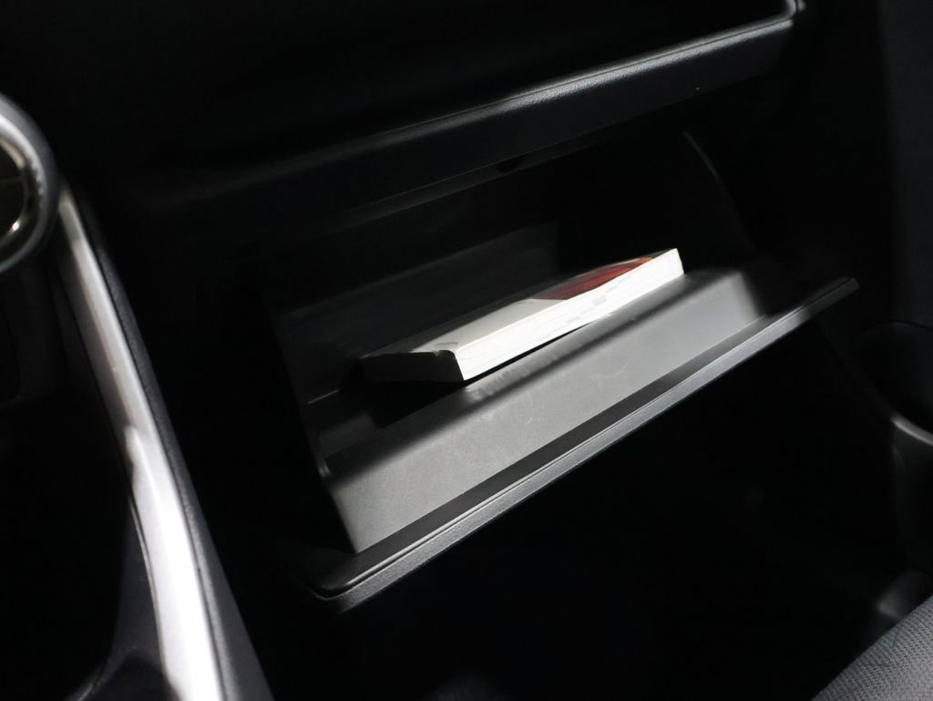 Used 2025 Toyota RAV4 XLE image 25