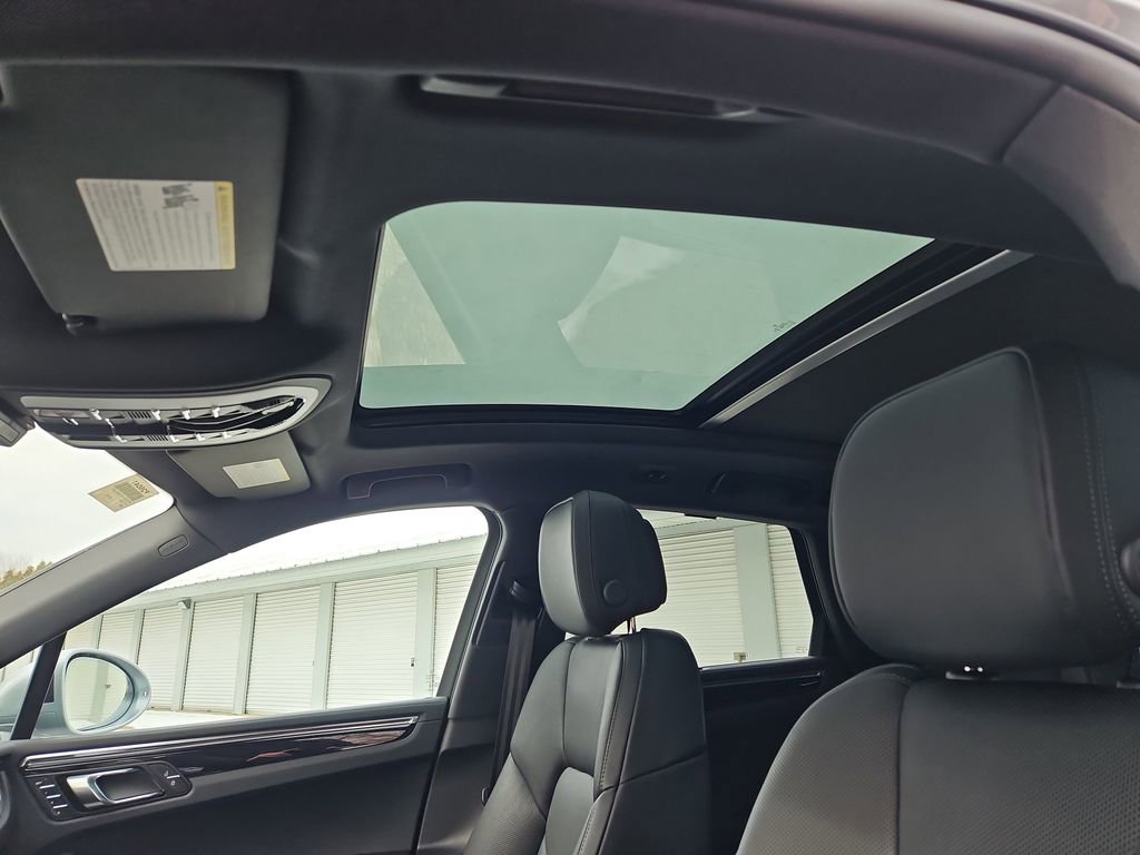 New 2026 Porsche Macan S image 12