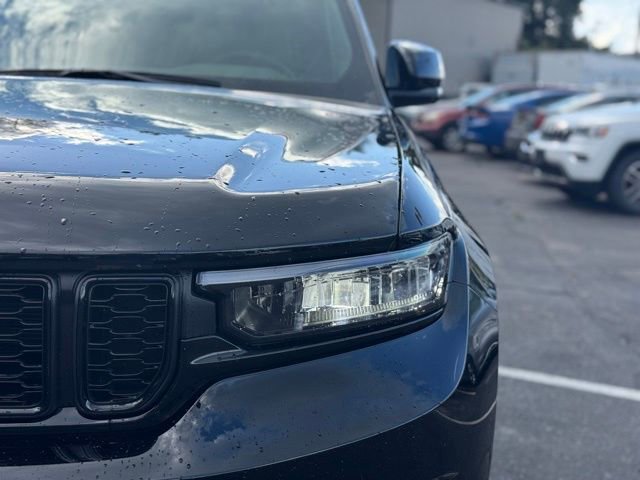 New 2025 Jeep Grand Cherokee L Limited w/ Black Appearance Package image 9