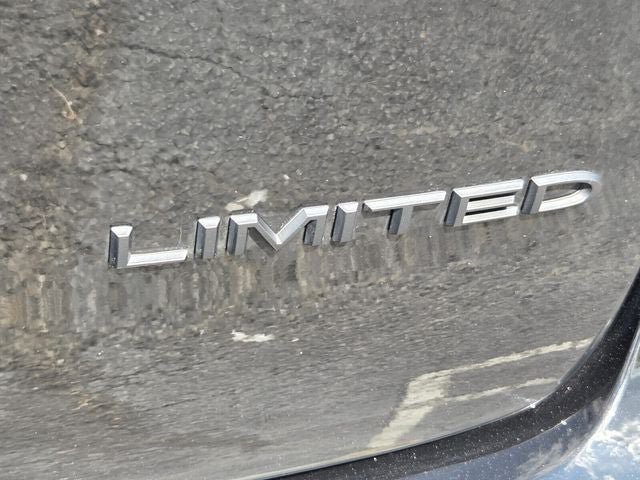 Used 2026 Chrysler Pacifica Limited w/ S Appearance Package FWD image 41