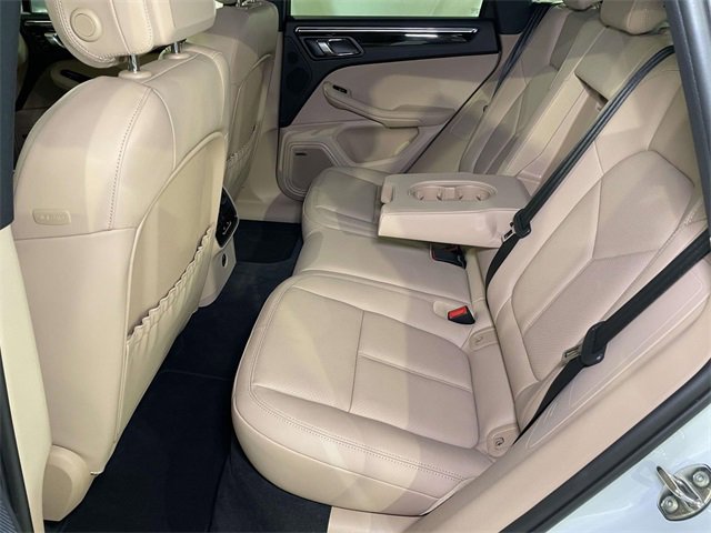 Certified 2025 Porsche Macan image 19