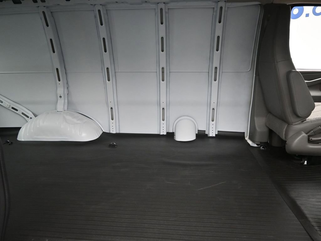 New 2025 Chevrolet Express 2500 w/ Driver Convenience Package image 8