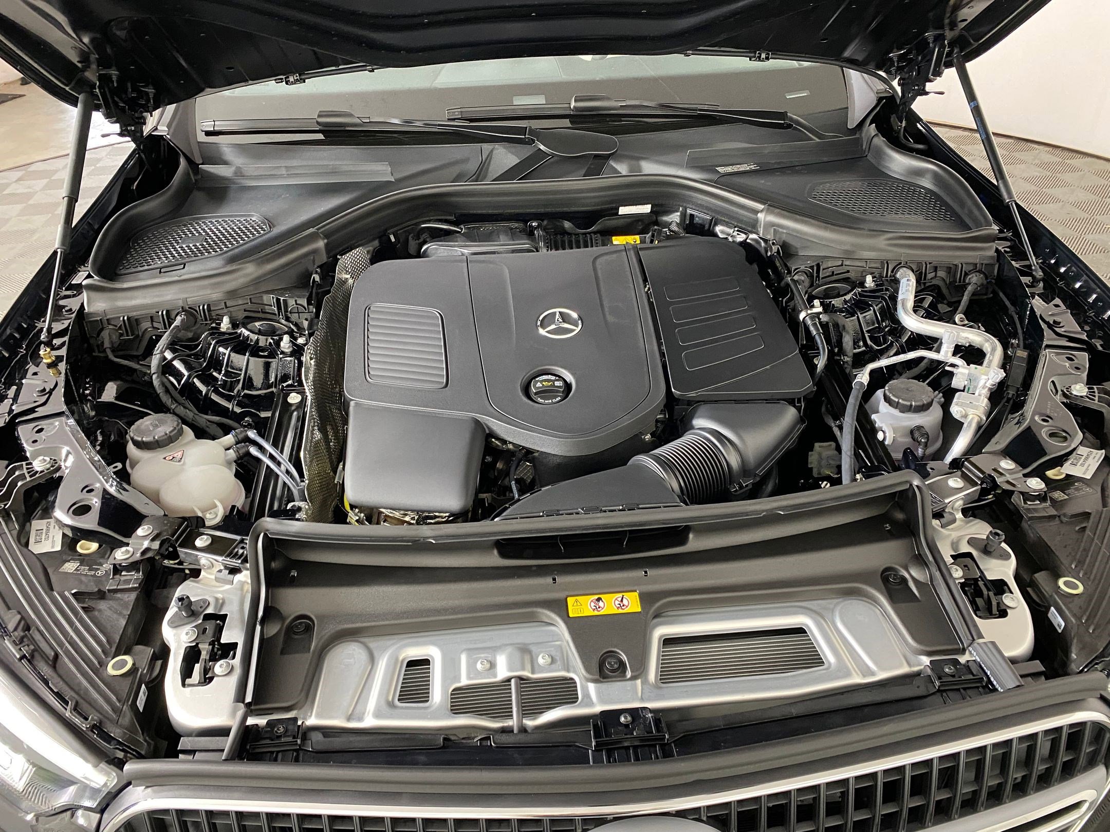 Used 2026 Mercedes-Benz GLC 300 4MATIC image 30