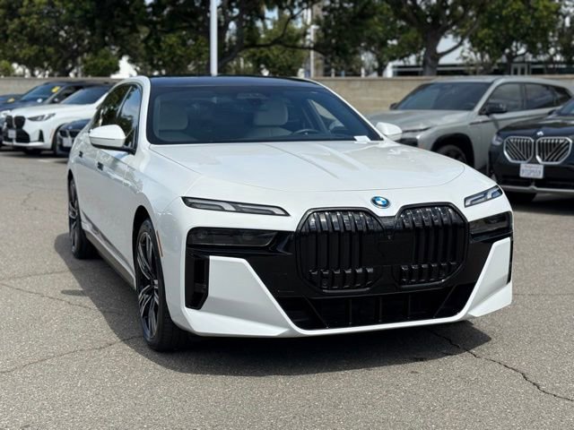 Certified 2024 BMW i7 xDrive60 image 5