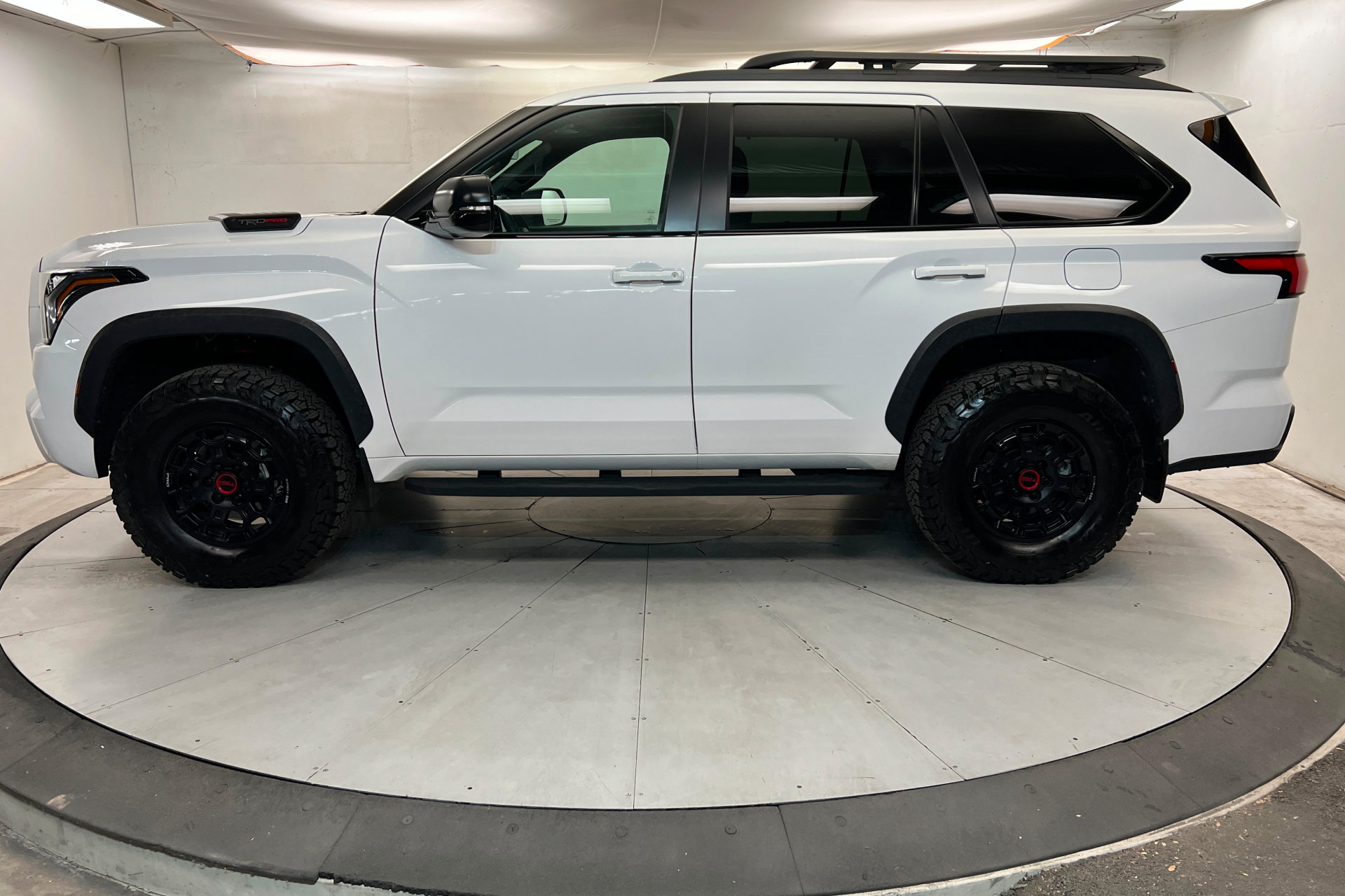 Used 2025 Toyota Sequoia TRD Pro AWD/4WD image 2