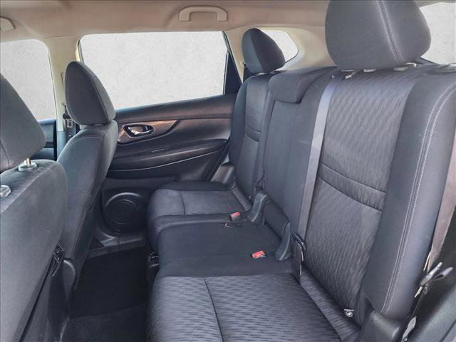 Used 2017 Nissan Rogue S FWD image 17