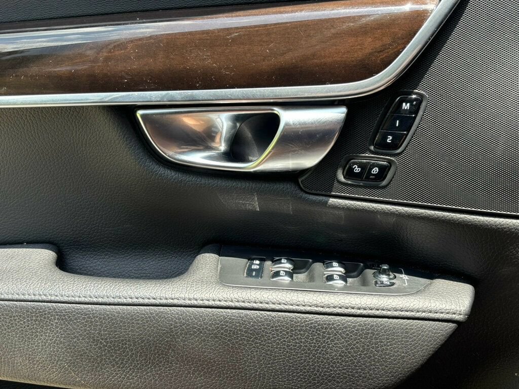 Used 2019 Volvo S90 T6 Momentum AWD/4WD image 35