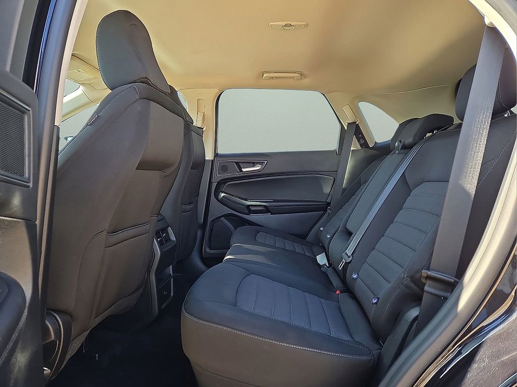Used 2024 Ford Edge SE image 15