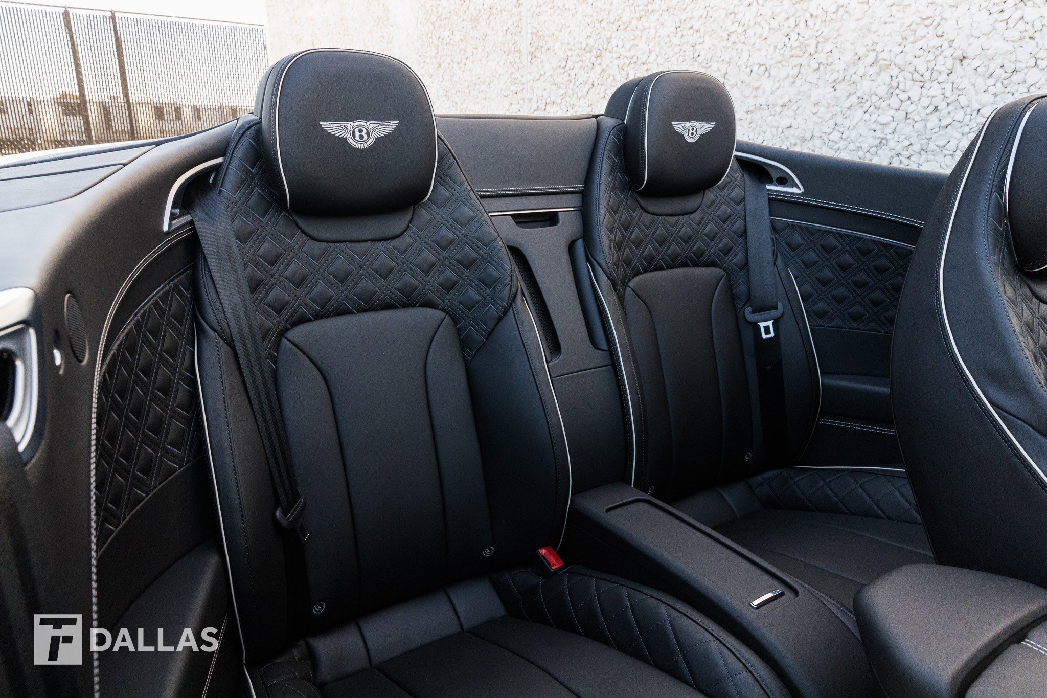 Used 2022 Bentley Continental GT image 38