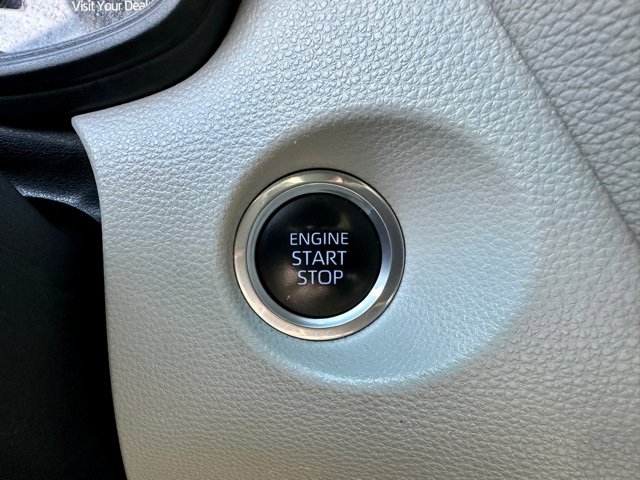 Used 2022 Toyota Corolla Cross LE image 29