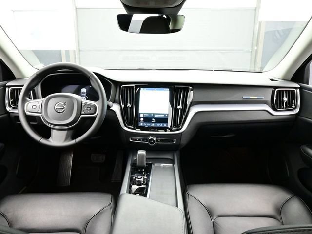 Used 2024 Volvo S60 B5 Core image 18