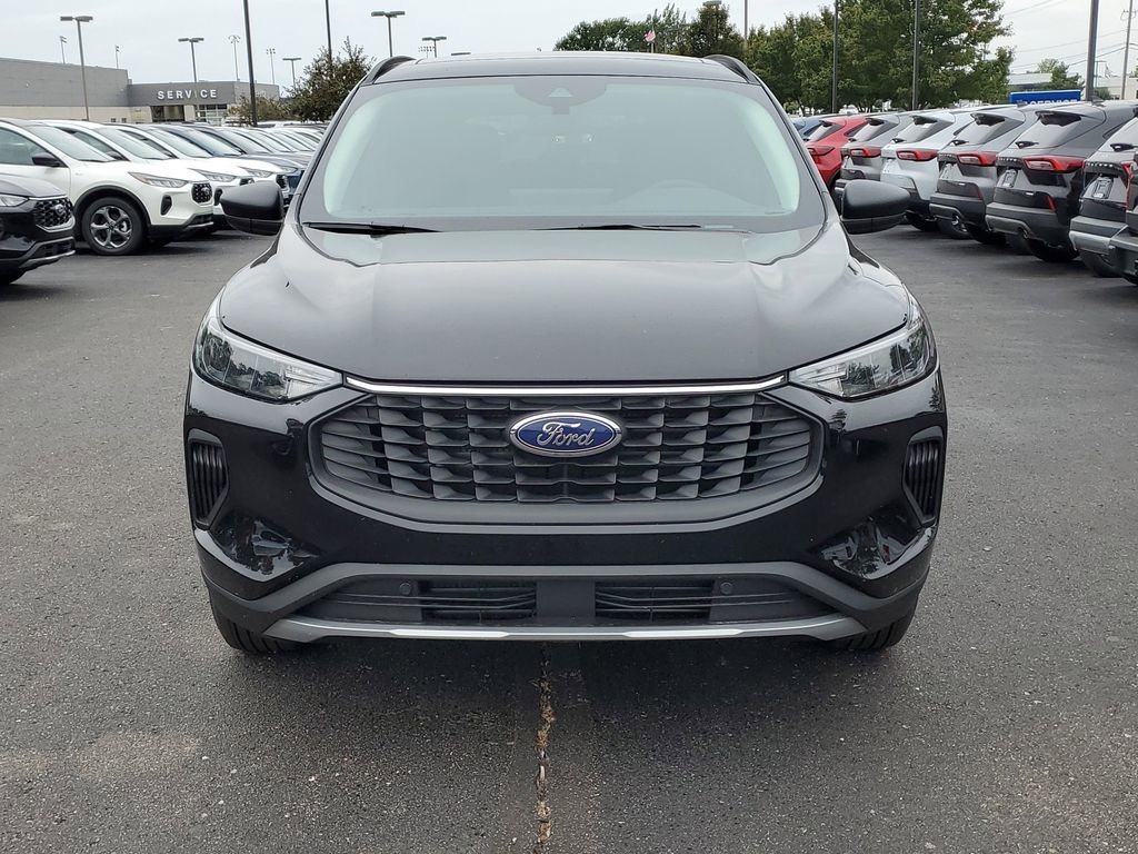 New 2025 Ford Escape Active w/ Active Premium Tech Pack image 2