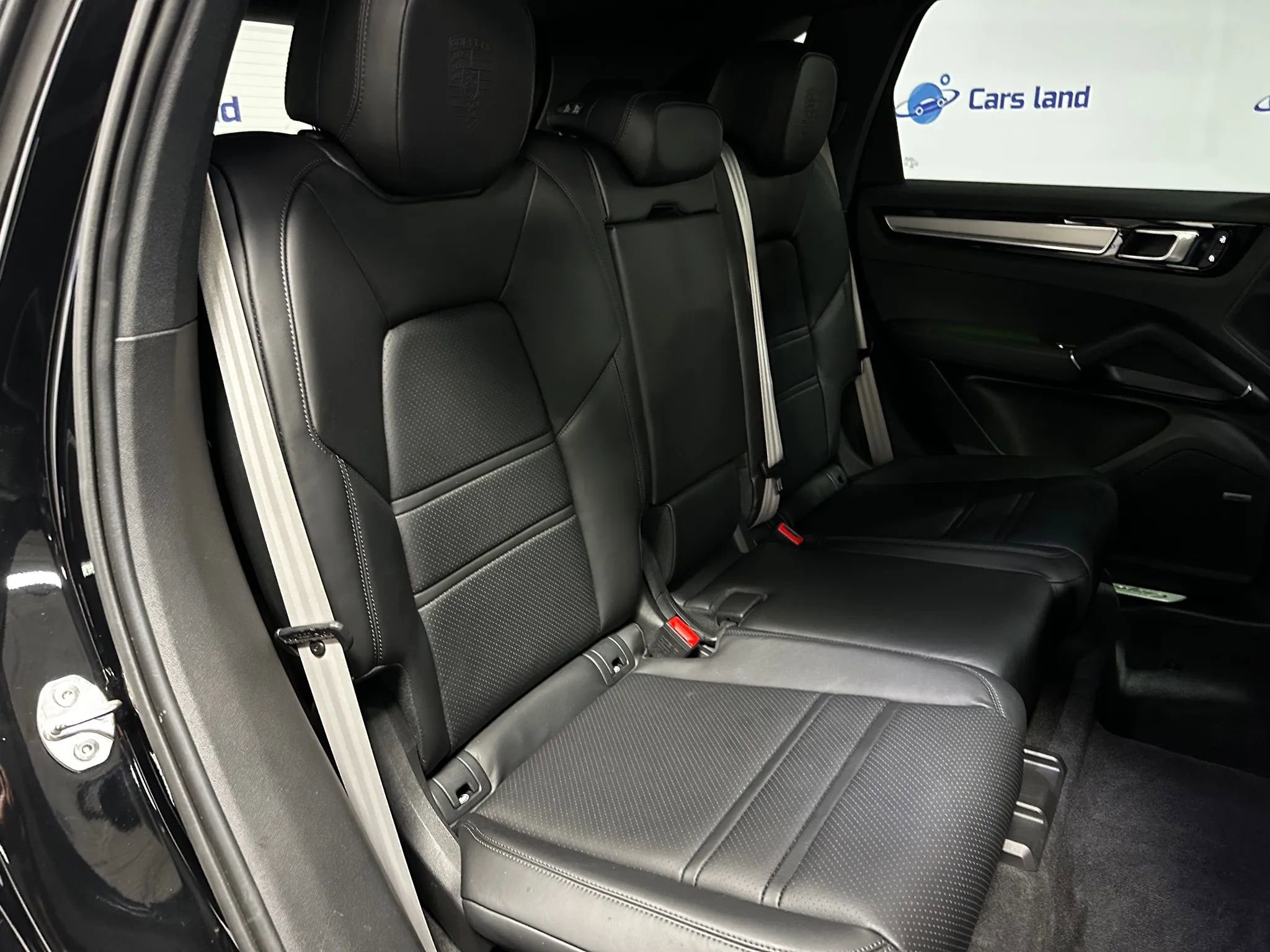 Used 2023 Porsche Cayenne image 21