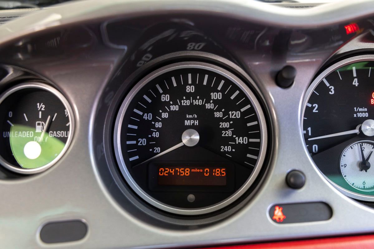 Used 2001 BMW Z8 RWD image 19