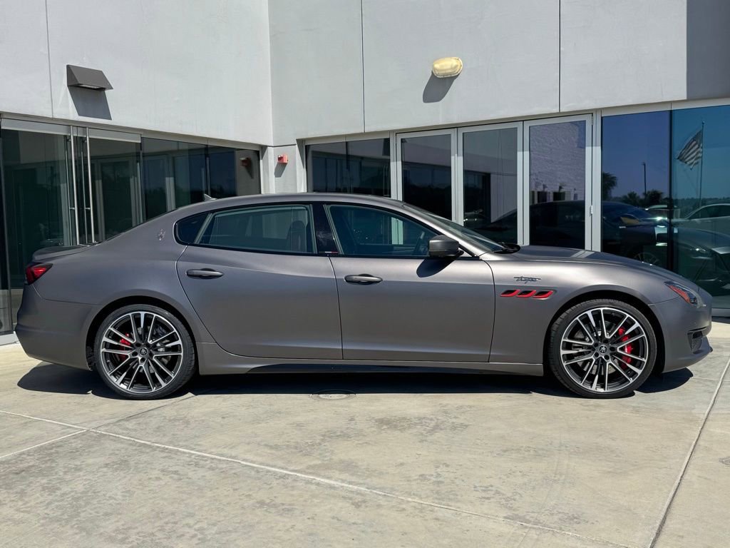 Used 2022 Maserati Quattroporte Trofeo image 9