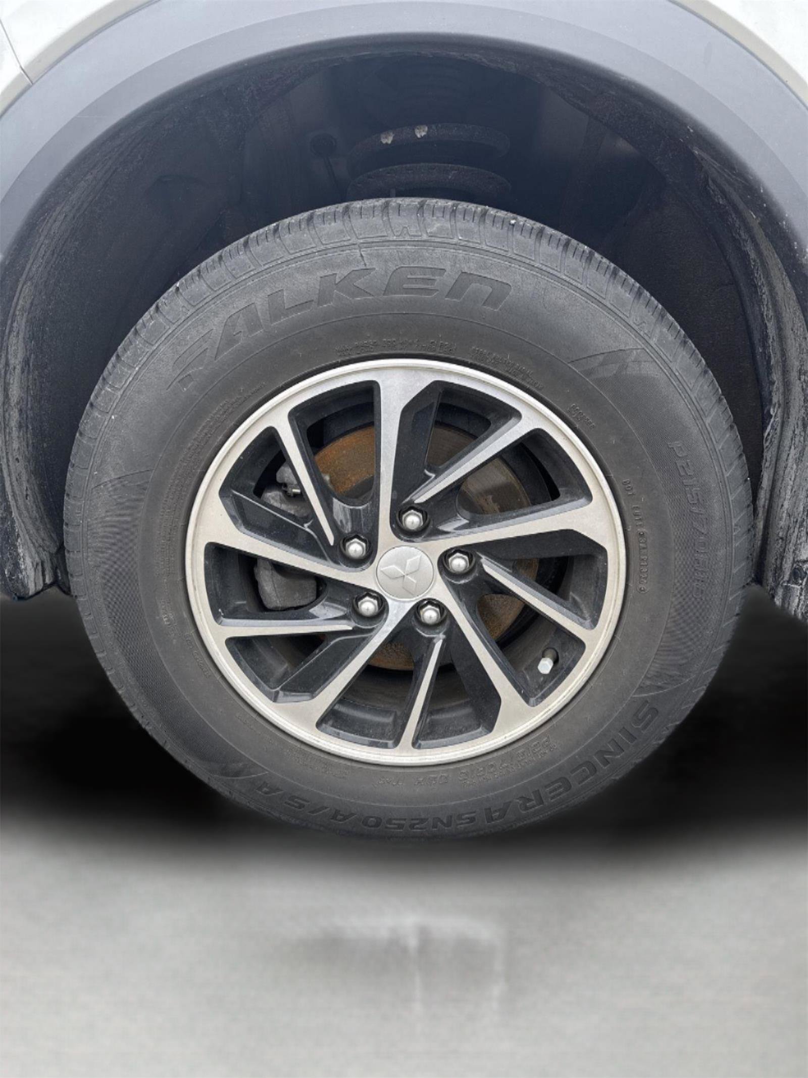 Used 2022 Mitsubishi Eclipse Cross ES image 25