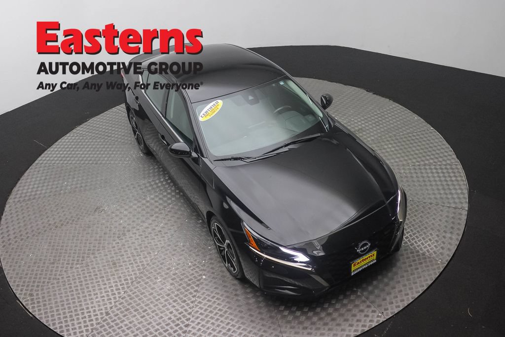 Used 2025 Nissan Altima 2.5 SR FWD image 3