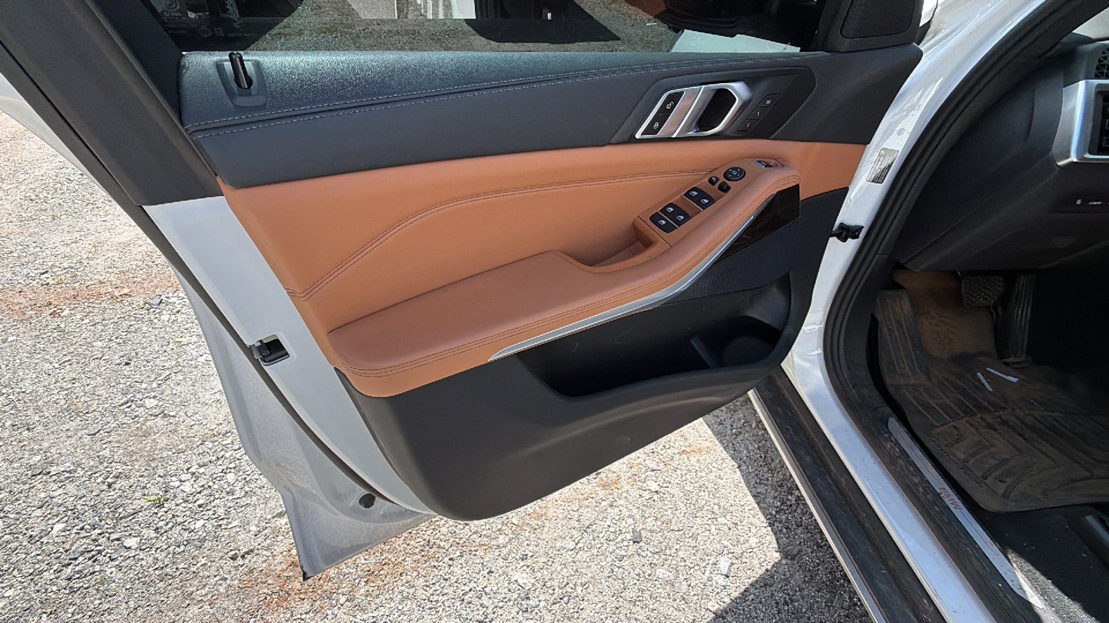 Used 2024 BMW X5 sDrive40i RWD image 14