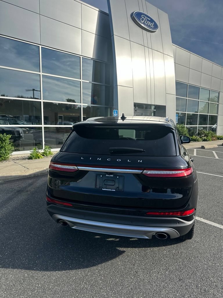Used 2022 Lincoln Corsair AWD w/ Premium Package image 4