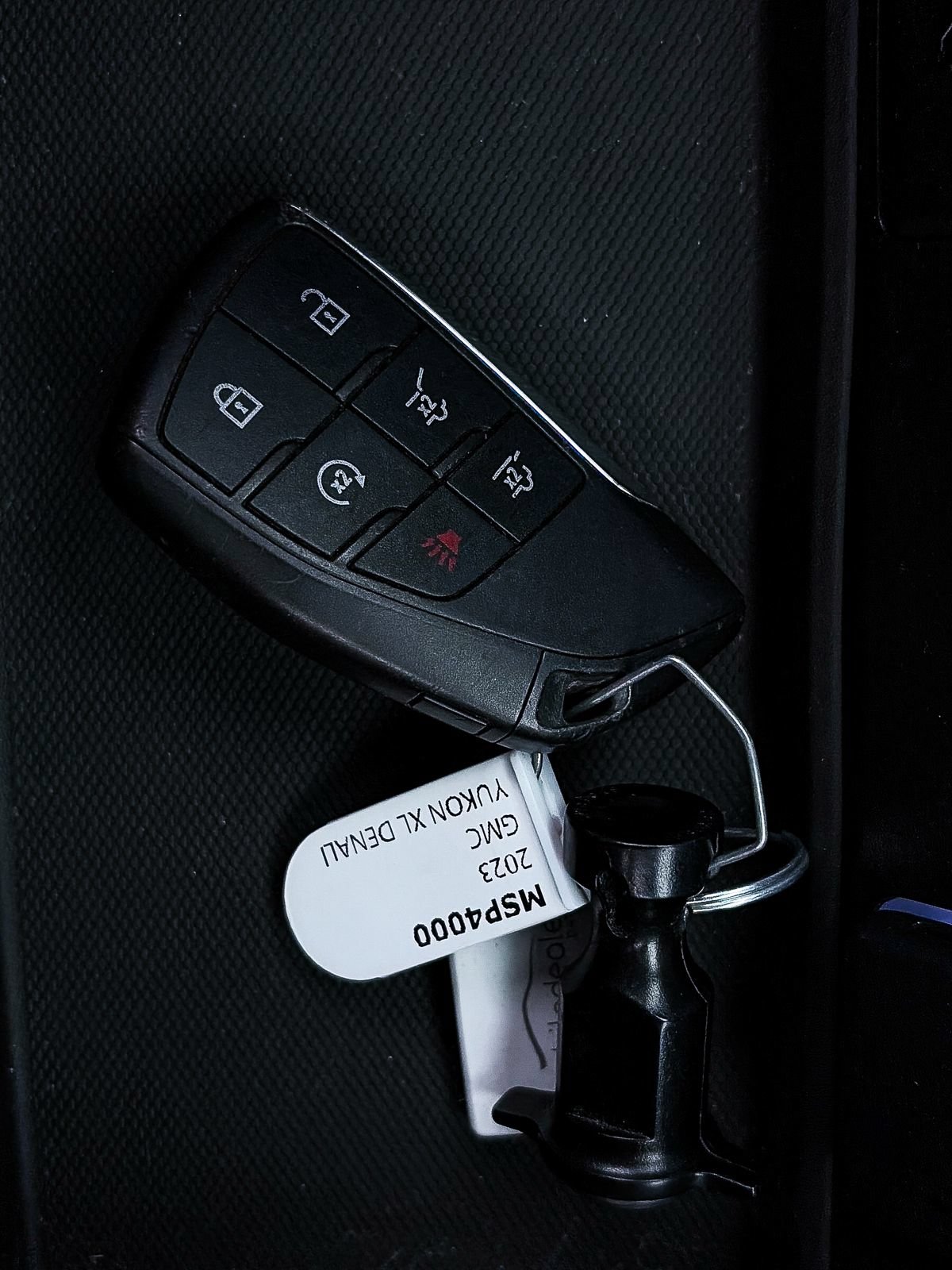 Used 2023 GMC Yukon XL Denali AWD/4WD image 29