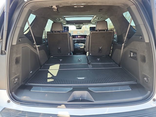 Used 2026 Cadillac Escalade V w/ LPO, Floor Liner Package AWD/4WD image 30