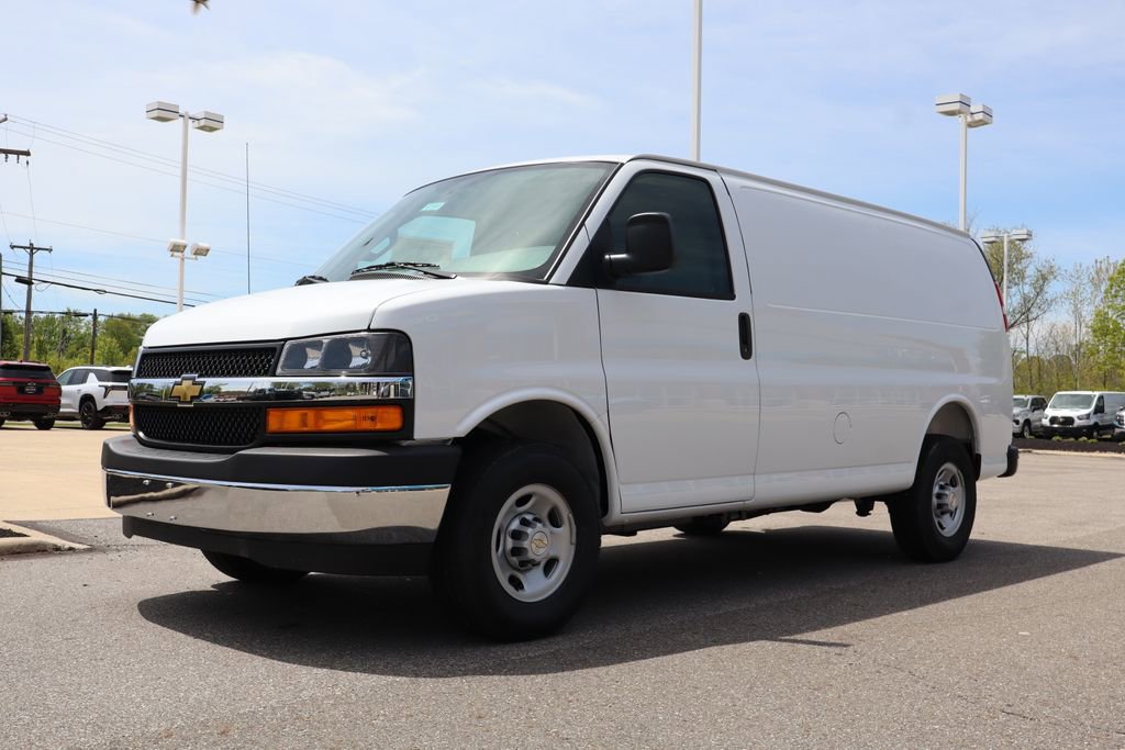 New 2026 Chevrolet Express 2500 w/ Driver Convenience Package RWD image 5