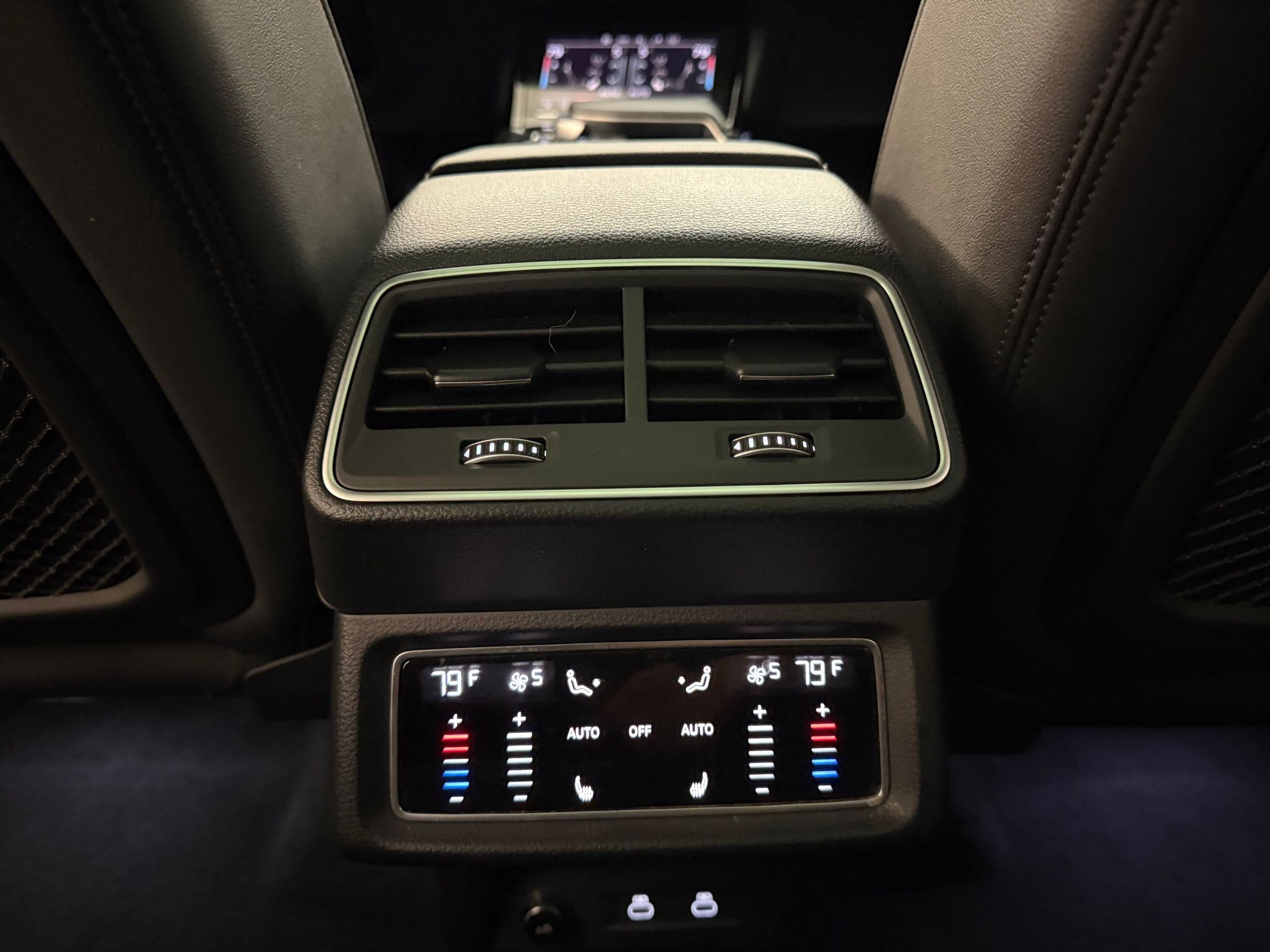Used 2024 Audi Q8 e-tron Premium Plus AWD/4WD image 25