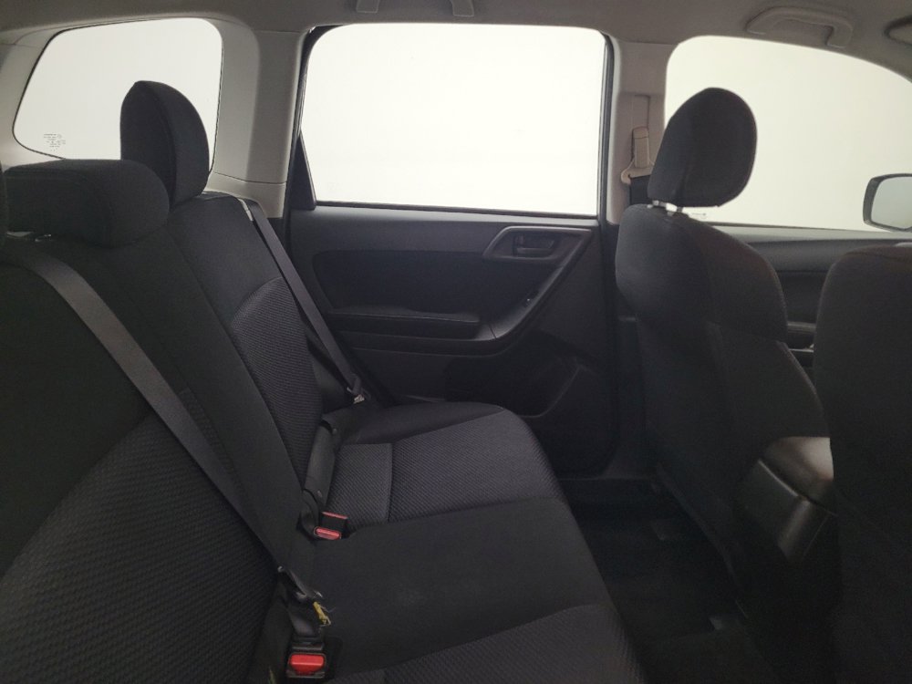 Used 2014 Subaru Forester 2.5i AWD/4WD image 19