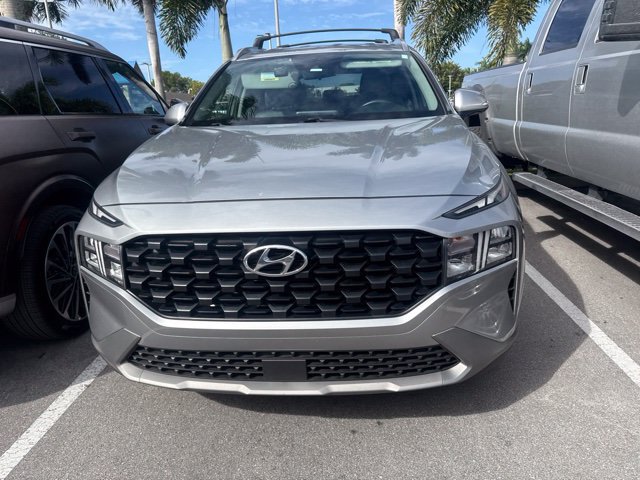 Used 2023 Hyundai Santa Fe SEL FWD image 2