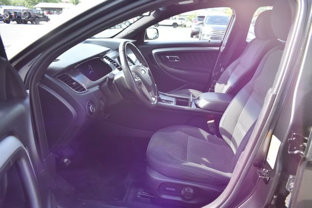 Used 2017 Ford Taurus SEL FWD image 17