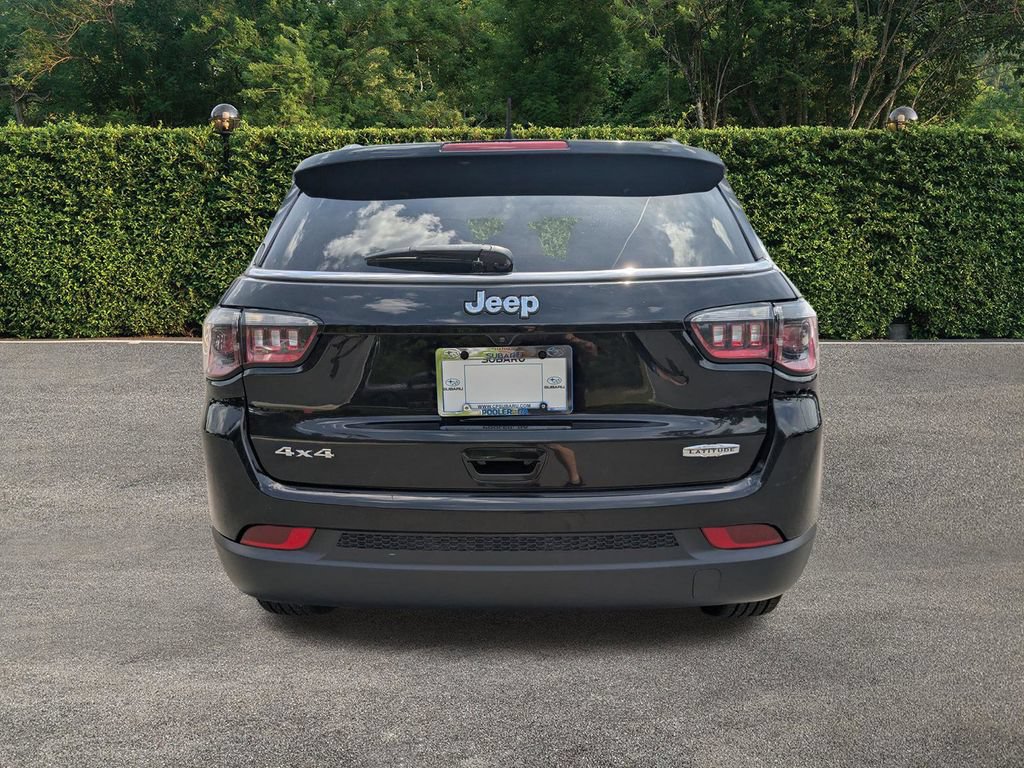 Used 2024 Jeep Compass Latitude AWD/4WD image 6
