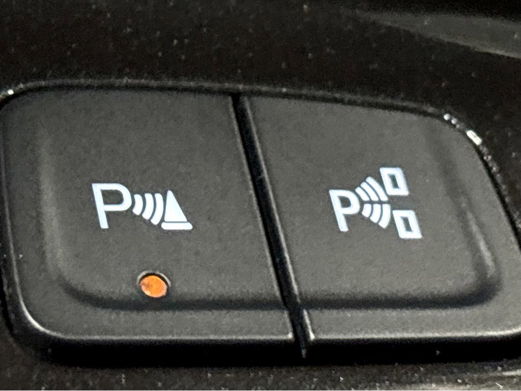 Used 2022 Chevrolet Equinox Premier image 14