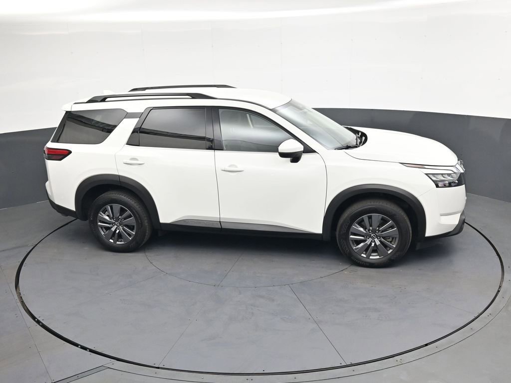 Used 2025 Nissan Pathfinder SV AWD/4WD image 33