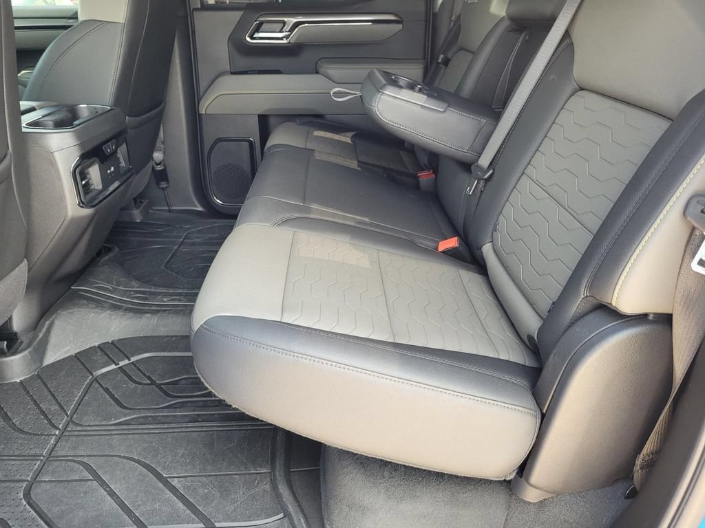 Used 2025 Chevrolet Silverado 1500 ZR2 AWD/4WD image 13