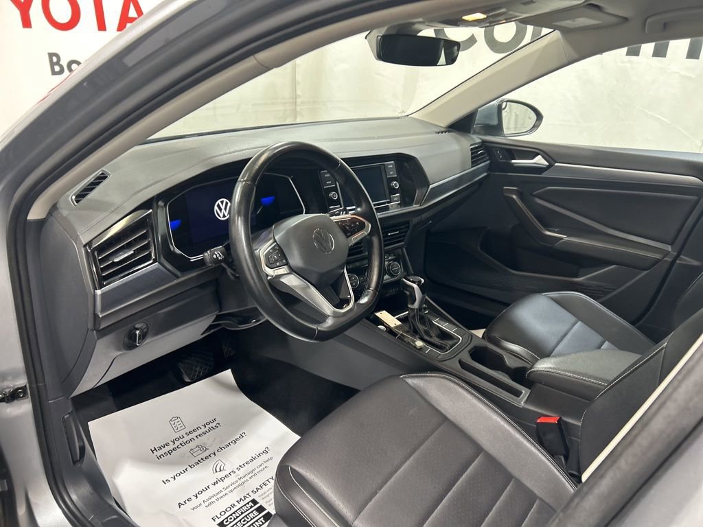 Used 2024 Volkswagen Jetta SE image 20