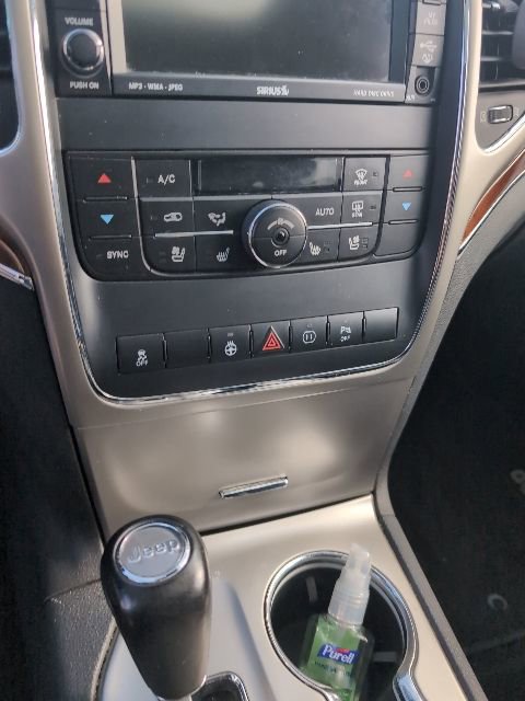 Used 2011 Jeep Grand Cherokee Limited w/ Trailer Tow Group AWD/4WD image 13
