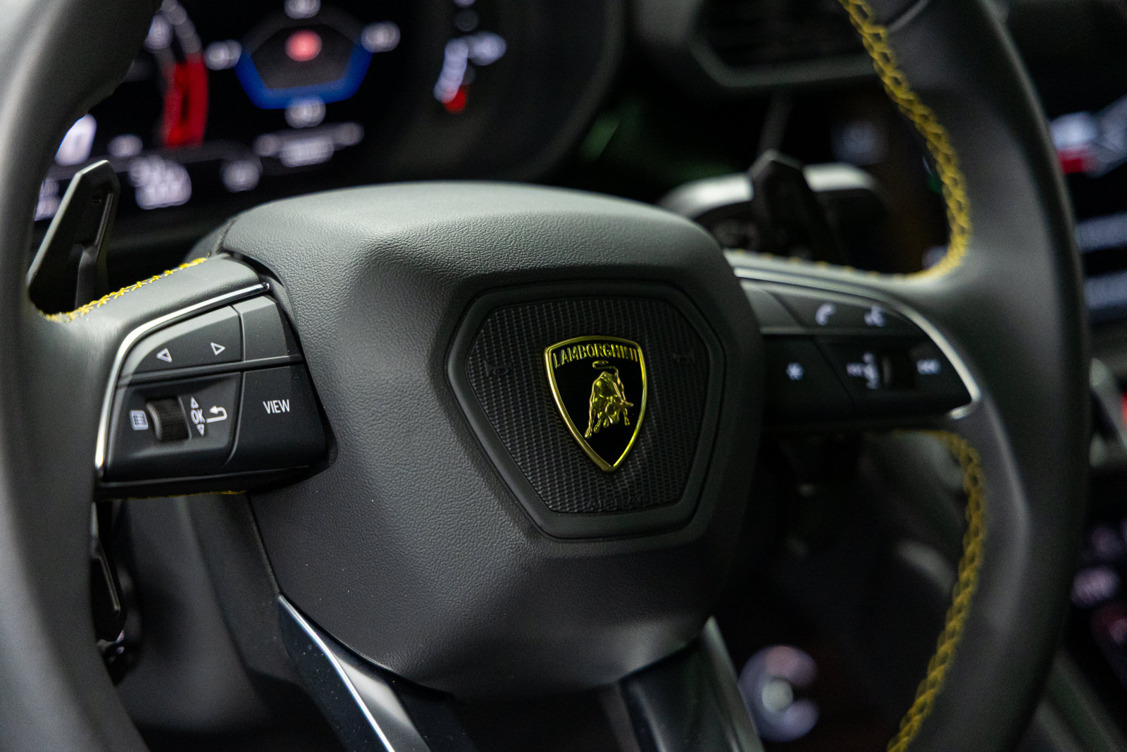 Used 2024 Lamborghini Urus S AWD/4WD image 28
